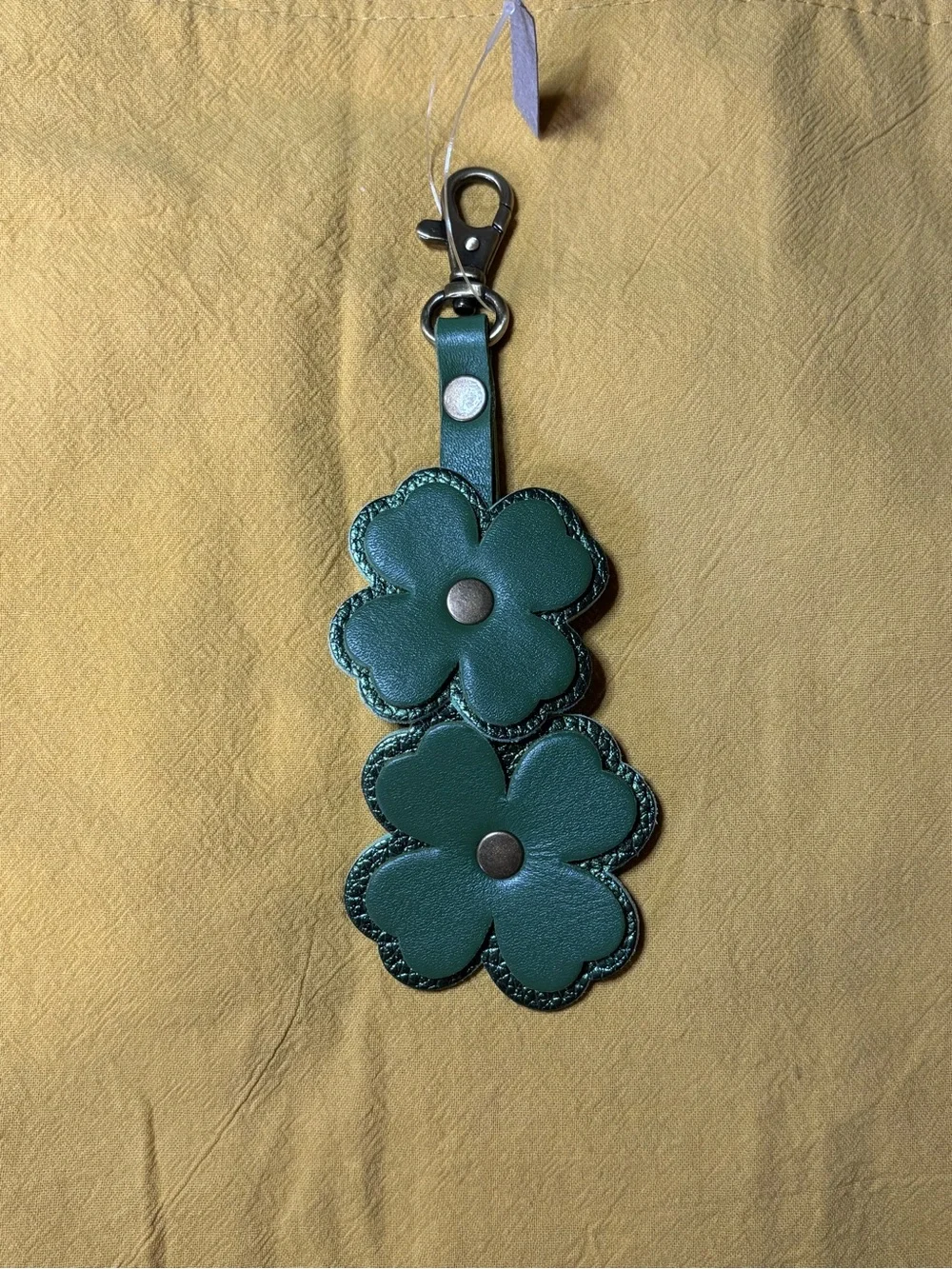 PLG—Green Double Four Leaf Clover-Leather Keychain-Purse Charm/Flair